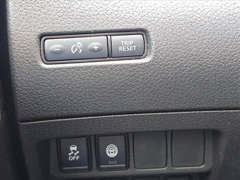 Used 2020 Nissan Rogue Sport S w/ Appearance Package FWD image 14
