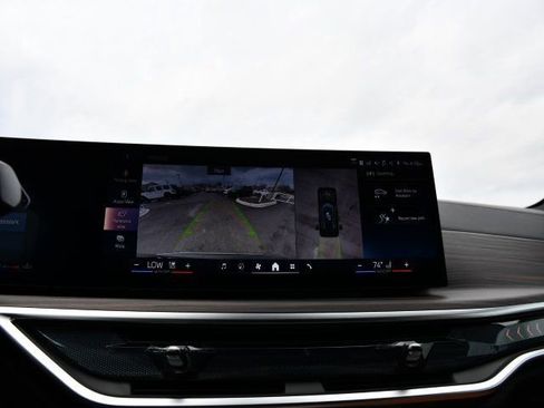 Used 2026 BMW X5 sDrive40i w/ Premium Package image 18