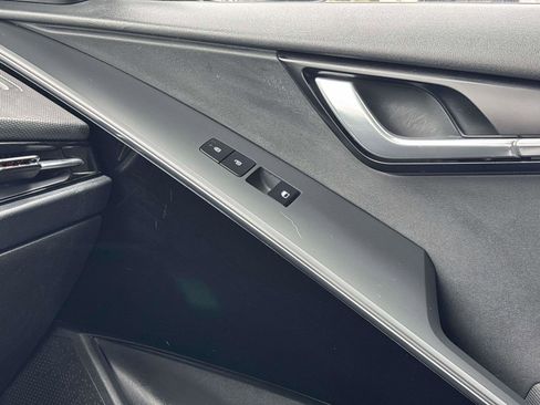 Used 2024 Kia Niro EX image 25