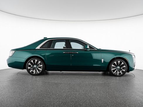 Certified 2025 Rolls-Royce Ghost AWD/4WD image 3