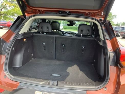 Used 2021 Buick Encore GX Essence w/ Advanced Technology Package FWD image 9