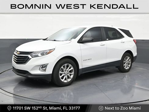 Used 2020 Chevrolet Equinox LS FWD image 1