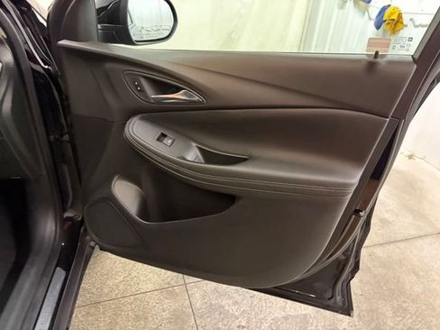 Used 2023 Buick Encore GX Preferred w/ Cold Weather Comfort Package FWD image 21
