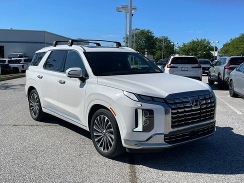 Used 2023 Hyundai Palisade Calligraphy AWD/4WD image 3
