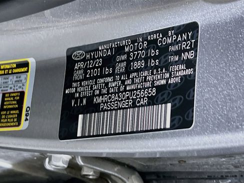 Used 2023 Hyundai Venue SEL FWD image 30