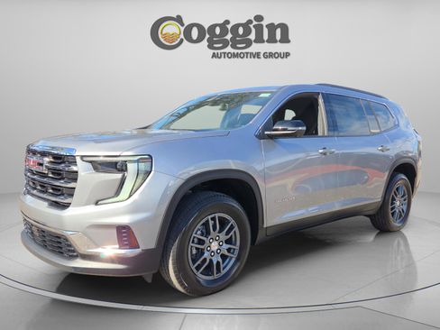 Used 2025 GMC Acadia Elevation image 3