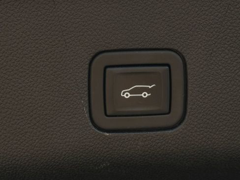 Used 2024 Chevrolet Tahoe High Country w/ Premium Package 2 image 33