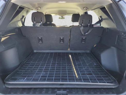 Used 2018 Chevrolet Equinox LT image 23