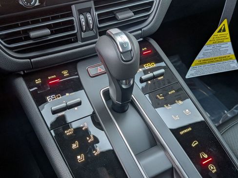 New 2026 Porsche Macan S image 19