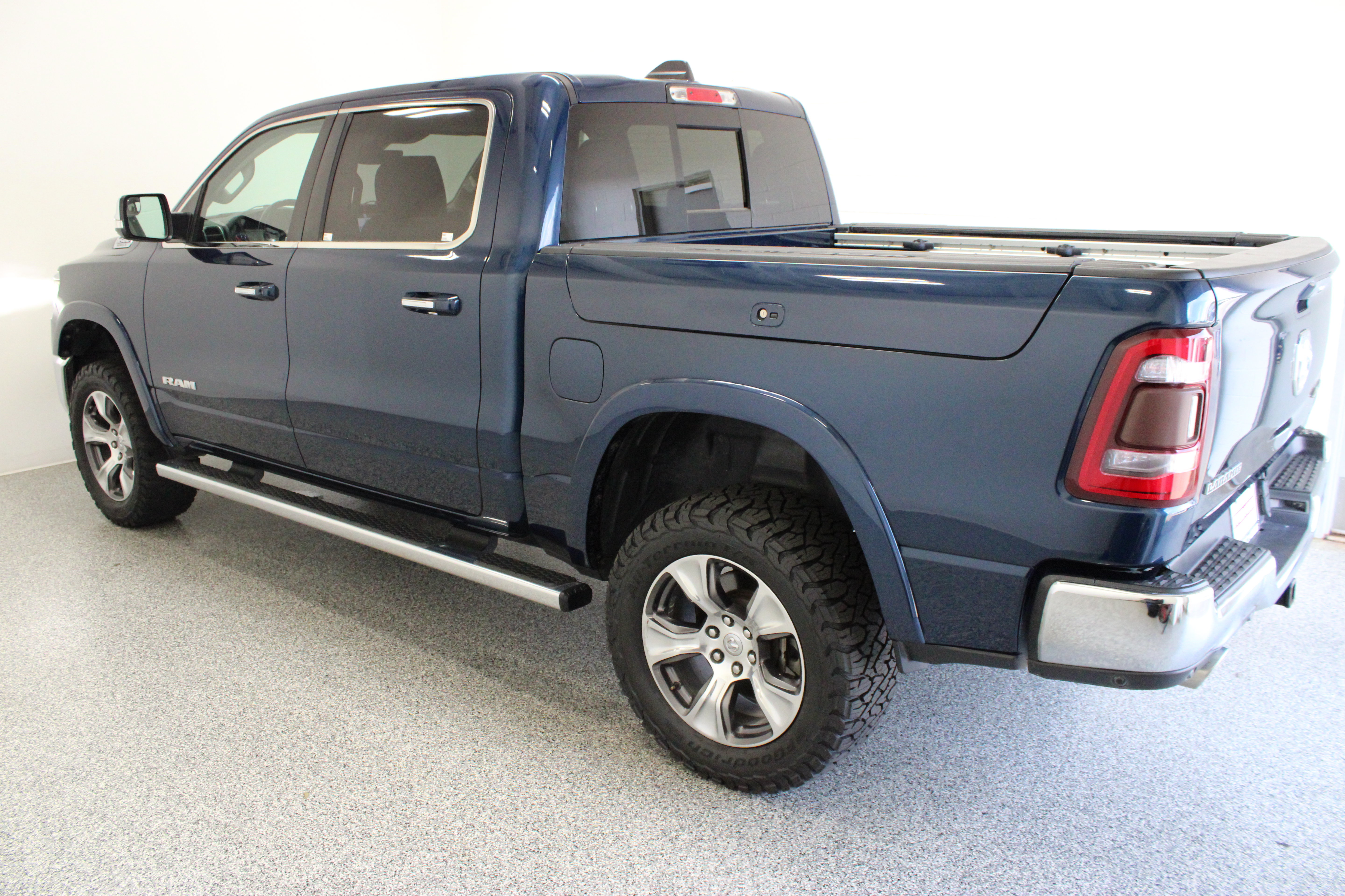 Used 2022 RAM 1500 Laramie AWD/4WD image 10