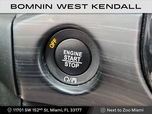 Used 2021 Jeep Grand Cherokee Laredo X image 13