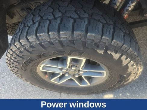 Used 2024 Jeep Gladiator Mojave w/ Technology Group image 29