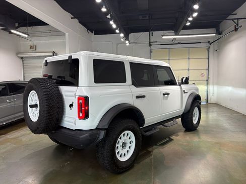 Used 2025 Ford Bronco Badlands image 8