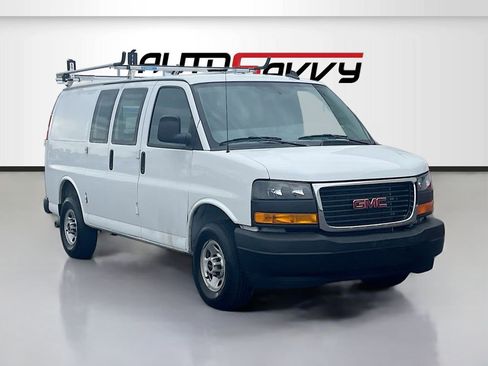 Used 2025 GMC Savana 3500 w/ Driver Convenience Package RWD image 1