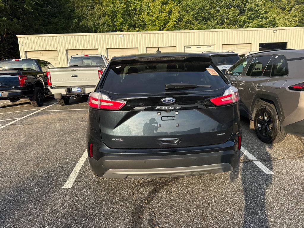 Used 2024 Ford Edge SEL w/ Convenience Package AWD/4WD image 14