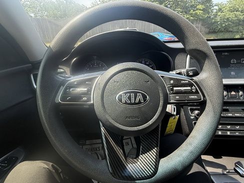 Used 2020 Kia Optima LX image 11