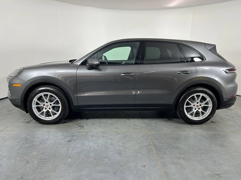 Certified 2026 Porsche Cayenne AWD/4WD image 2
