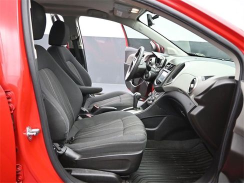 Used 2016 Chevrolet Sonic LT image 18