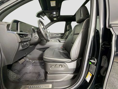 Used 2022 Cadillac Escalade ESV Sport w/ Touring Package AWD/4WD image 22