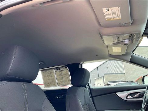 Used 2020 Chevrolet Blazer LT FWD image 21