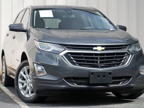 Used 2020 Chevrolet Equinox LT AWD/4WD image 2
