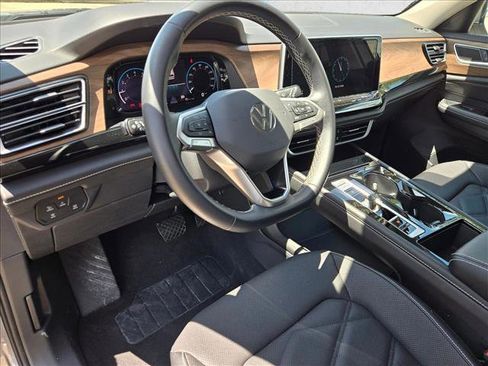 Used 2026 Volkswagen Atlas SE AWD/4WD image 10
