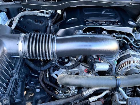 Used 2021 RAM 1500 Laramie image 33