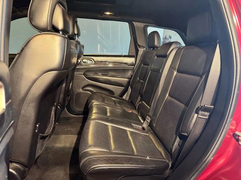 Used 2015 Jeep Grand Cherokee Overland w/ Advanced Technology Group RWD image 24