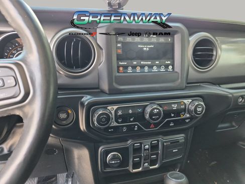 Used 2023 Jeep Gladiator Sport AWD/4WD image 16