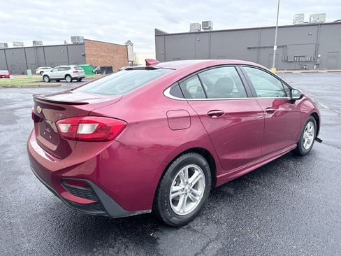 Used 2017 Chevrolet Cruze LT w/ Convenience Package image 5