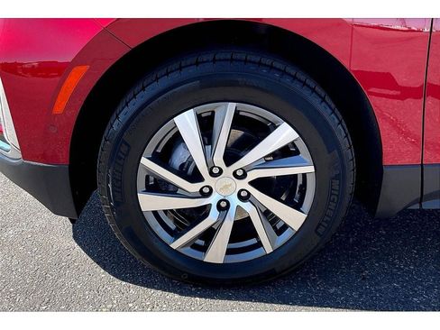 Used 2024 Chevrolet Equinox Premier image 10