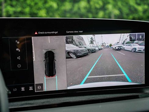 Used 2025 Audi Q6 e-tron Premium w/ Convenience Package image 23