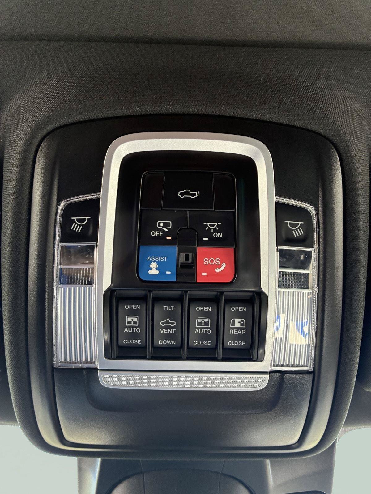 Used 2023 RAM 1500 Laramie AWD/4WD image 31