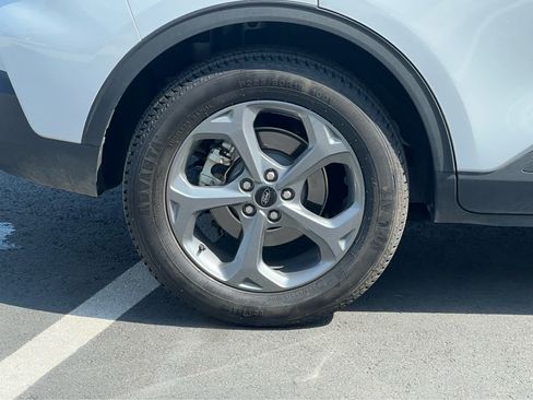 Certified 2025 Ford Escape ST-Line Select AWD/4WD image 15