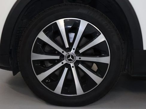 Used 2022 Mercedes-Benz GLB 250 4MATIC w/ Premium Package Lite image 35
