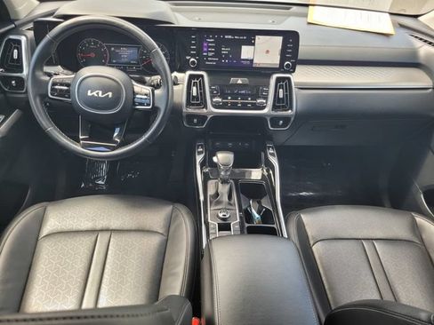 Used 2022 Kia Sorento SX FWD image 16