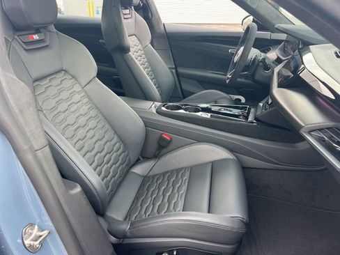 New 2026 Audi RS e-tron GT performance image 33