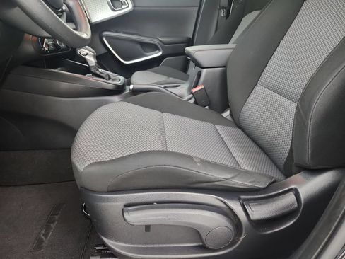 Used 2022 Kia Soul LX w/ Technology Package FWD image 22