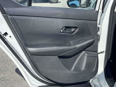 Used 2025 Nissan Sentra SV image 16