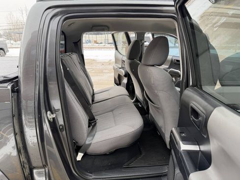 Used 2019 Toyota Tacoma SR5 image 27