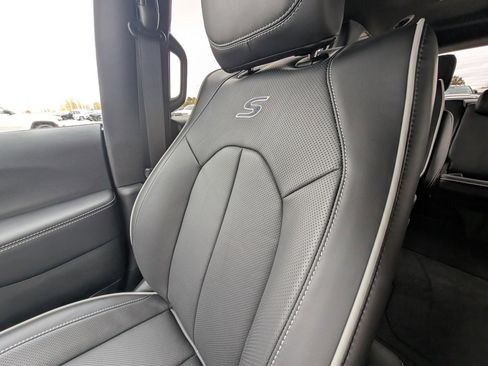 New 2026 Chrysler Pacifica Limited w/ S Appearance Package image 12