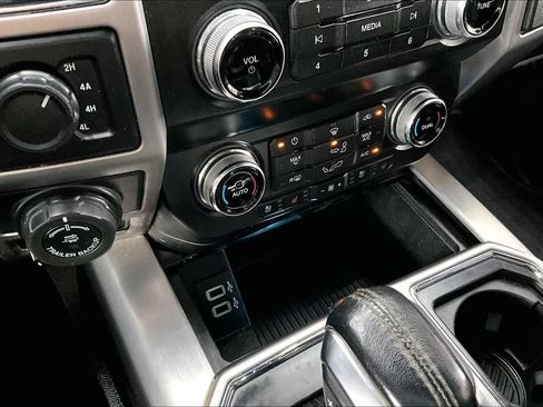 Used 2019 Ford F150 Platinum w/ Technology Package AWD/4WD image 16