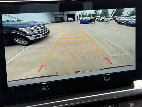 Used 2022 Chevrolet Silverado 1500 LT image 17