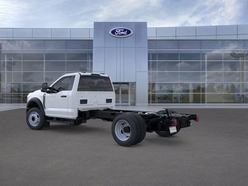 New 2026 Ford F450 XL w/ XL Chrome Package image 4