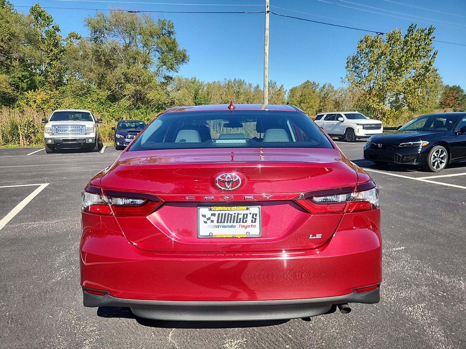 Used 2022 Toyota Camry LE FWD image 7