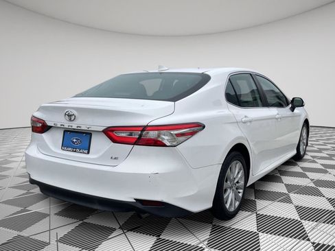 Used 2020 Toyota Camry LE image 7