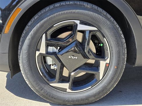 New 2026 Kia Sportage EX image 8