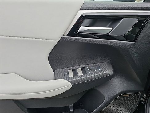 New 2026 Mitsubishi Outlander SE image 8