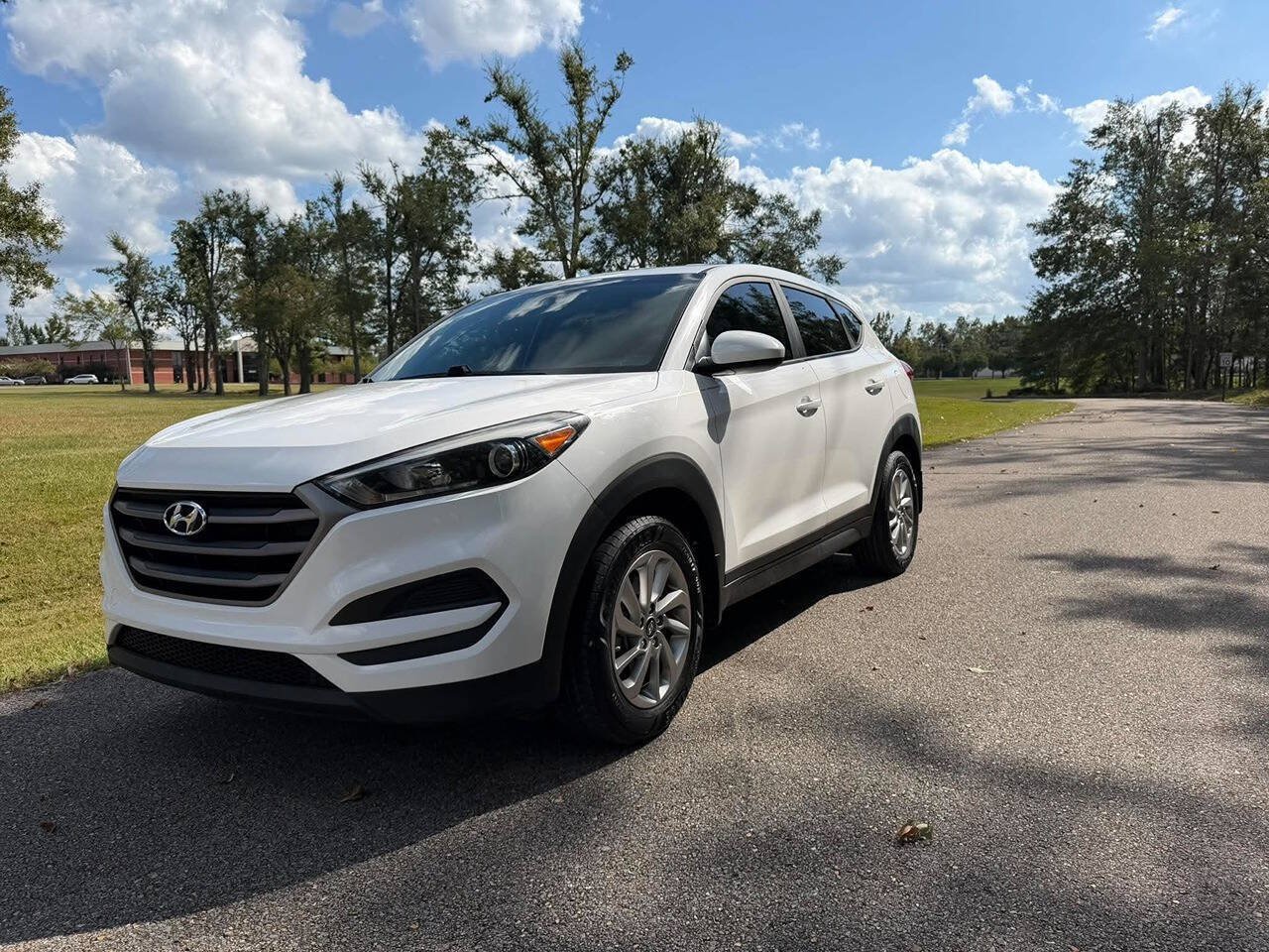 Used 2016 Hyundai Tucson SE FWD image 2