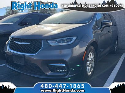 Used 2022 Chrysler Pacifica Touring-L